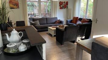 Smart-tv, pejs, videospil, dvd-afspiller