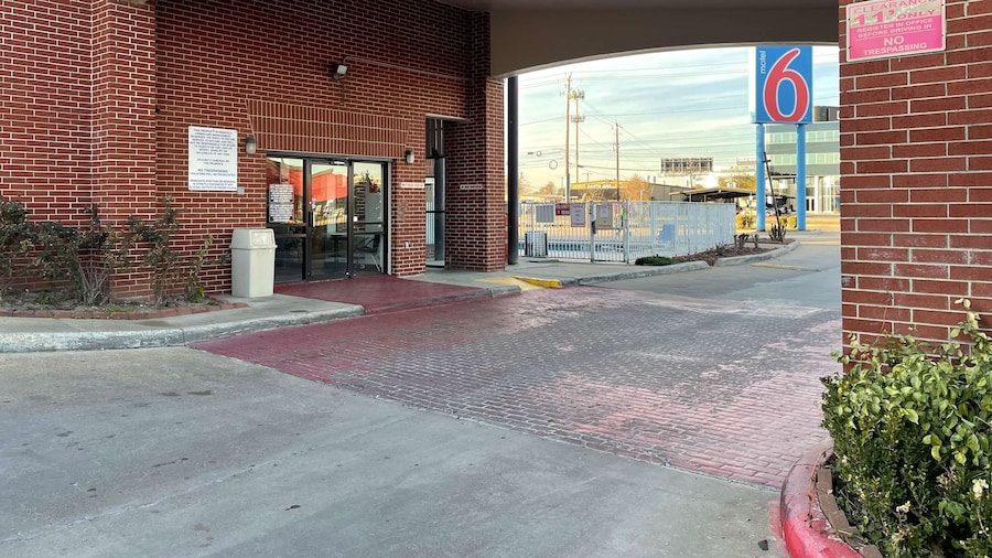 Studio 6 Houston, TX - Brookhollow