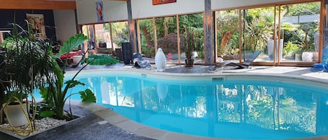 Piscina coberta i piscina climatitzada