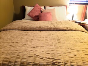 3 habitaciones, escritorio, wifi gratis y ropa de cama 