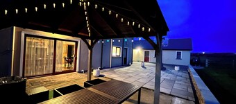 Modern 5-Bed Country Kerry Escape - Perfect for  Groups