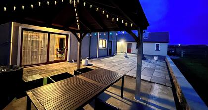 Modern 5-Bed Country Kerry Escape - Perfect for Groups