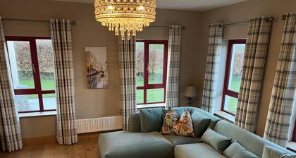 Spacious 5BR Farmhouse Near Killarney – Perfect for Summer Family Holidays