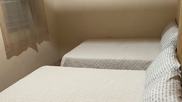 3 chambres, bureau, fer et planche à repasser, Wi-Fi gratuit