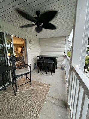 Outdoor dining - Relaxation in the heart of Osage Beach (Osage Beach)