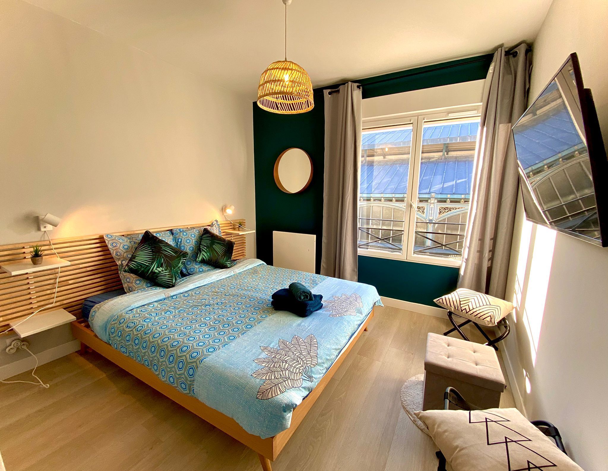 2 室のベッドルーム、デスク、アイロン / アイロン台、WiFi (無料)