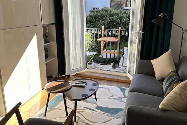 Lounge/Kitchen