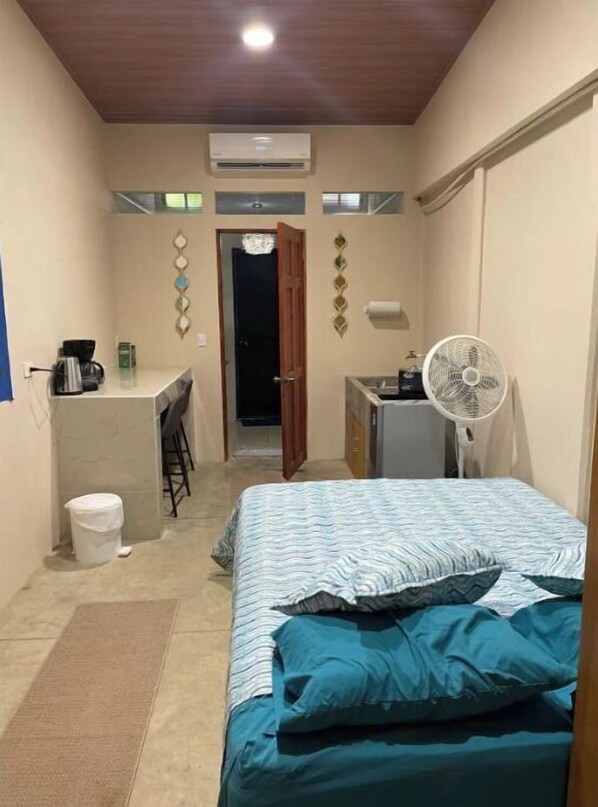 1 Schlafzimmer, Zimmersafe, Schreibtisch, kostenloses WLAN