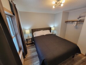 4 habitaciones, tabla de planchar con plancha y wifi gratis 