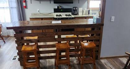 Newly remodeled home that is perfect for outdoor loving groups!