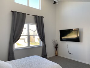 Room - Lux Living DTX (Irving)