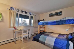 4 habitaciones, escritorio, wifi gratis y ropa de cama