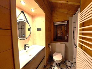 Douche, sèche-cheveux