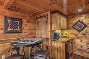 Dining - Dog-Friendly Mountain Escape with Hot Tub & Views (Blue Ridge)