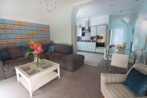 Smart TV, fireplace, DVD player