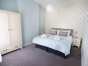 3 bedrooms, iron/ironing board, travel cot, free WiFi