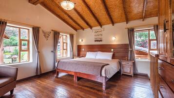 1 Schlafzimmer, hochwertige Bettwaren, Daunenbettdecken