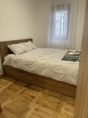 2 bedrooms, WiFi, bed sheets