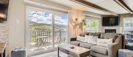 Condo, 3 Bedrooms | Interior