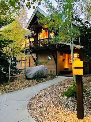 House, 2 Bedrooms | Exterior