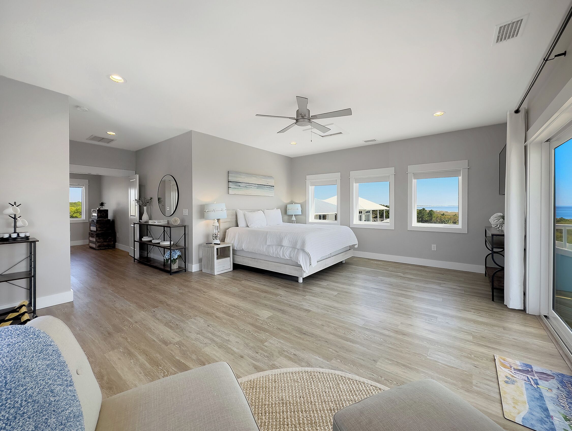 5 bedrooms, iron/ironing board, free WiFi, bed sheets