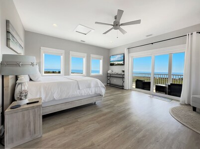 5 Bedroom Beachfront Home with Heated Pool