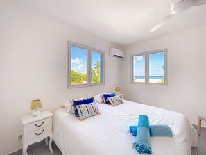 2 habitaciones, tabla de planchar con plancha y cuna de viaje 