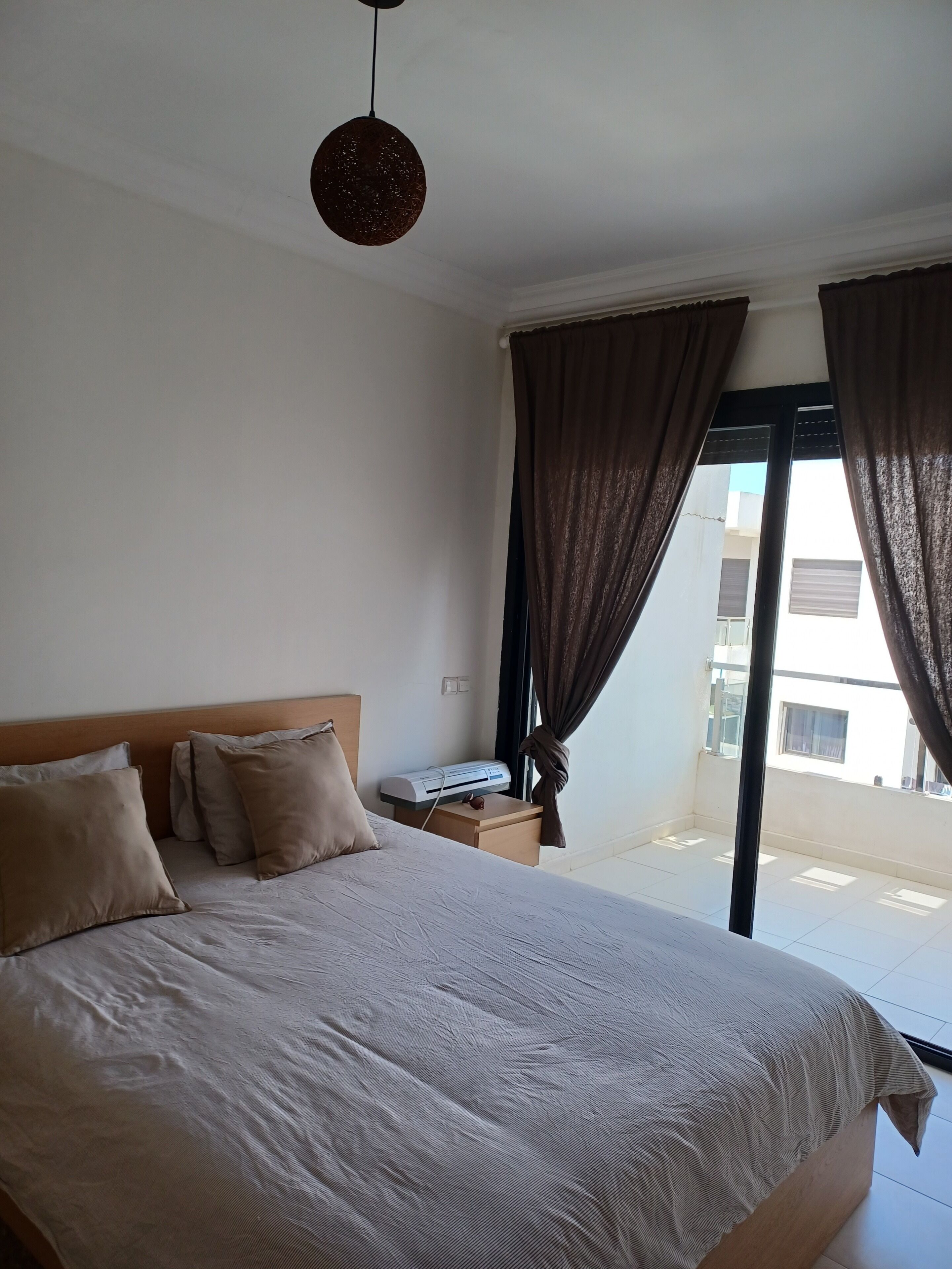 2 多间卧室、床单