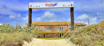 Beachgate Condo Suites And Hotel 435 1 Bedroom Condo