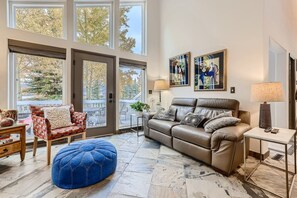 Casa, 2 quartos | Área de estar