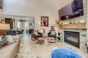 House, 2 Bedrooms | Interior - 2 Bedroom PLATINUM Vacation Paradise! Hot Tub,Kick back in Style! 2 Home by RedAwning (Dillon)