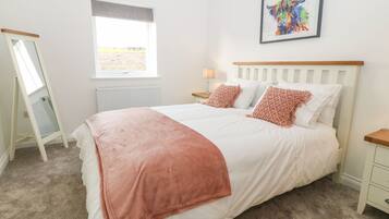 4 dormitorios, decoración individual, mobiliario individual