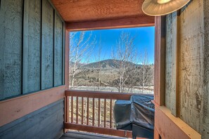 House, 4 Bedrooms | Property grounds