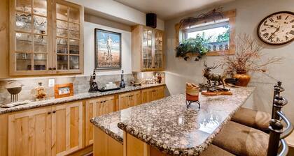 Epic Lake And Mountain Views From This Private Home! 6 Bedroom Home by RedAwning