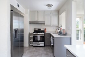 House (2 Bedrooms) | Property amenity - Casa Solana Cottage by Kokopelli Property Management (Santa Fe)