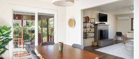 Nhà (2 Bedrooms) | Tiện nghi, dịch vụ nơi lưu trú