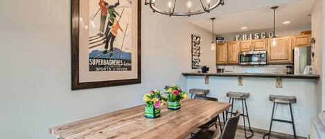 Condo, 1 Bedroom | Dining