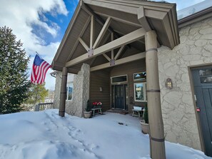 House, 4 Bedrooms | Exterior - Family Mountain Home, Sleeps Up To 12, Private Hot Tub! 4 Bedroom Home by RedAwning (Silverthorne)