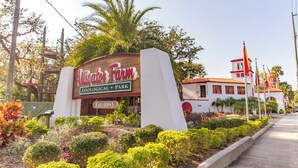 Señal para el 'Atlanta Farm Zoological Park', con fecha de fundación 'Est. 1893'.