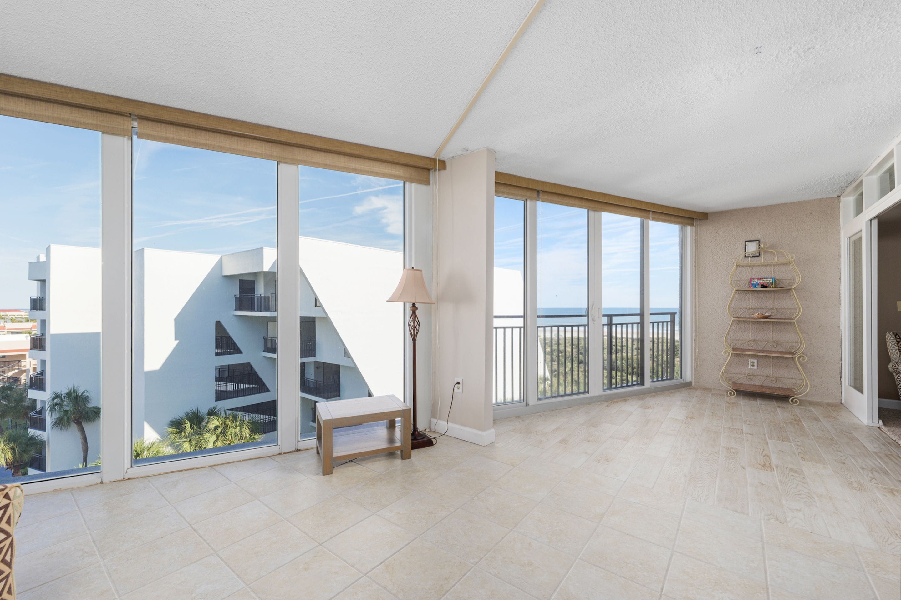 Condo (2 Bedrooms) | Property amenity