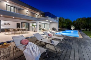 Pool - Villa Borealis (Rasa)