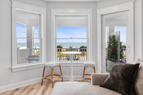 BRAND NEW OCEANFRONT 3 Bedroom 2 bath 1st floor villa (Honu)