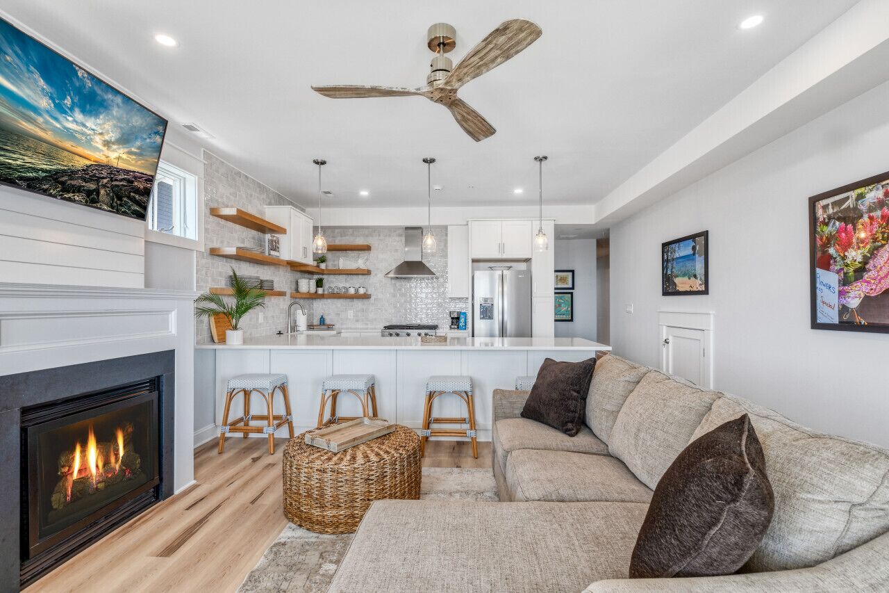 Smart TV, fireplace