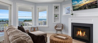 BRAND NEW OCEANFRONT 3 Bedroom 2 bath 2nd floor villa (Napali)