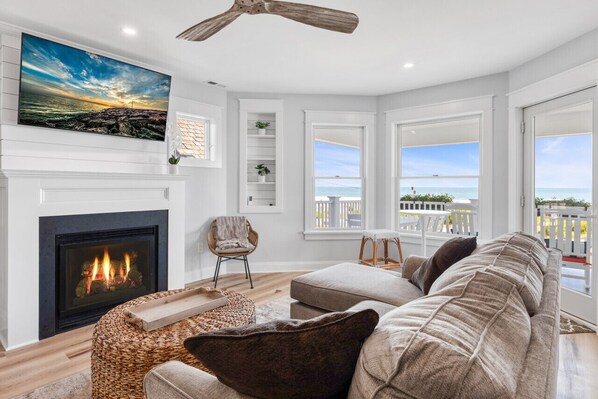 Smart TV, fireplace, ping pong