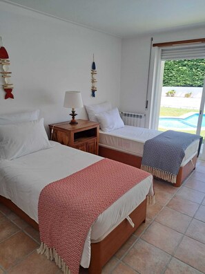 3 bedrooms, iron/ironing board, travel crib, WiFi