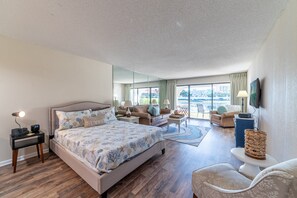 Iron/ironing board, WiFi, bed sheets - Seabird Edgewater Villa-First Floor Efficiency-Kick Back & Relax-Enjoy Golf & Pond Views! (Panama City Beach)