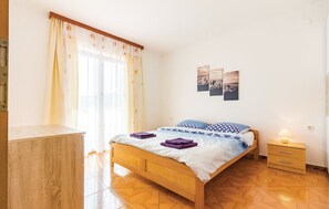 5 Schlafzimmer, Bügeleisen/Bügelbrett, WLAN, Bettwäsche