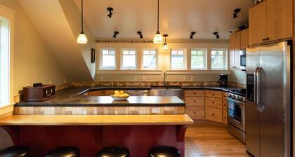 Sitka Bungalow