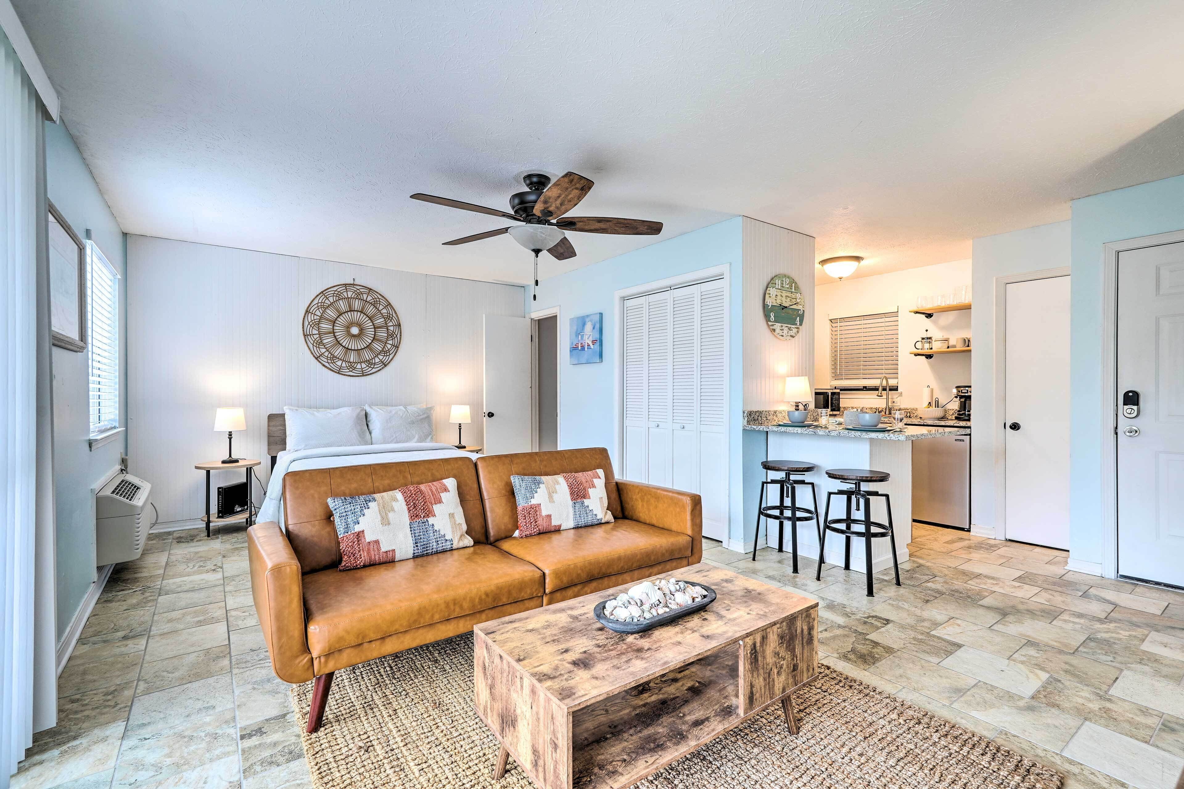 Panama City Beach Studio: Pool & Beach Access